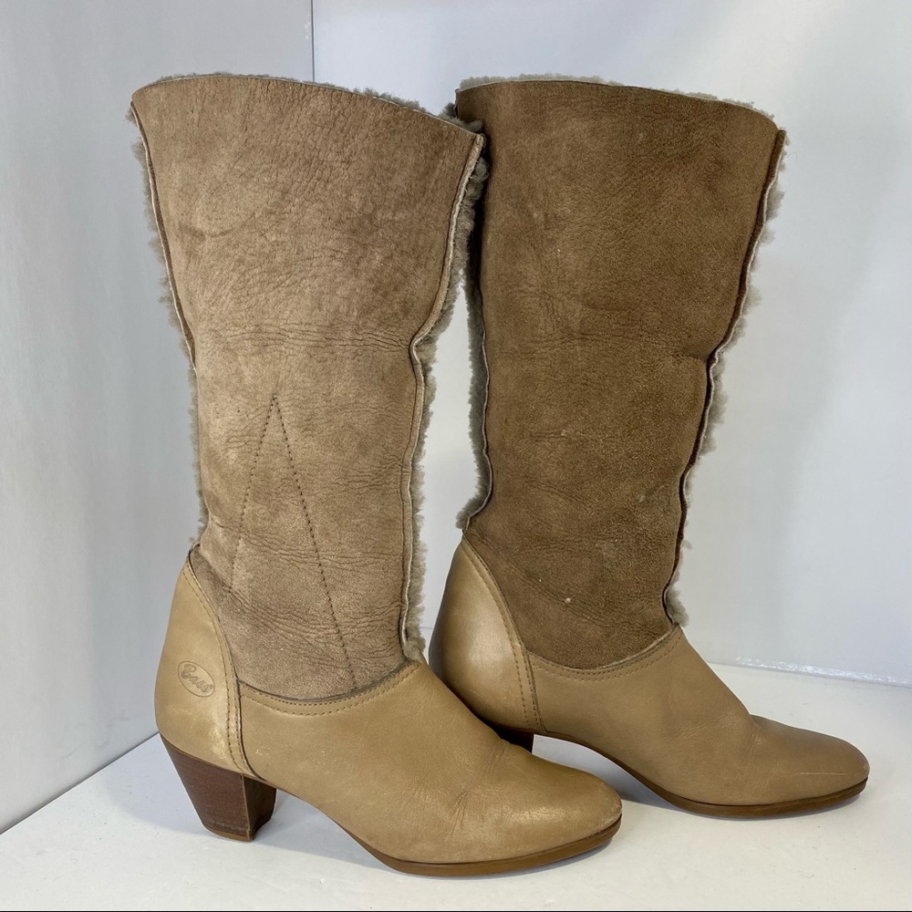 Women’s Vintage Bass leather and shearling heeled boots size 9